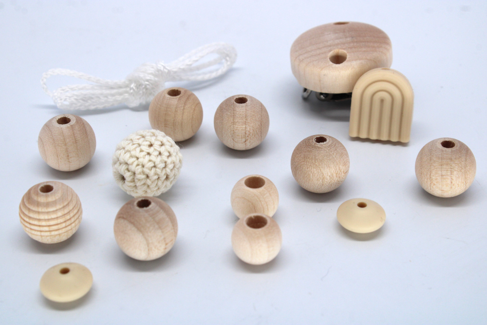 Preview: Schnullerketten-Bastelset Kleiner Regenbogen | Beige